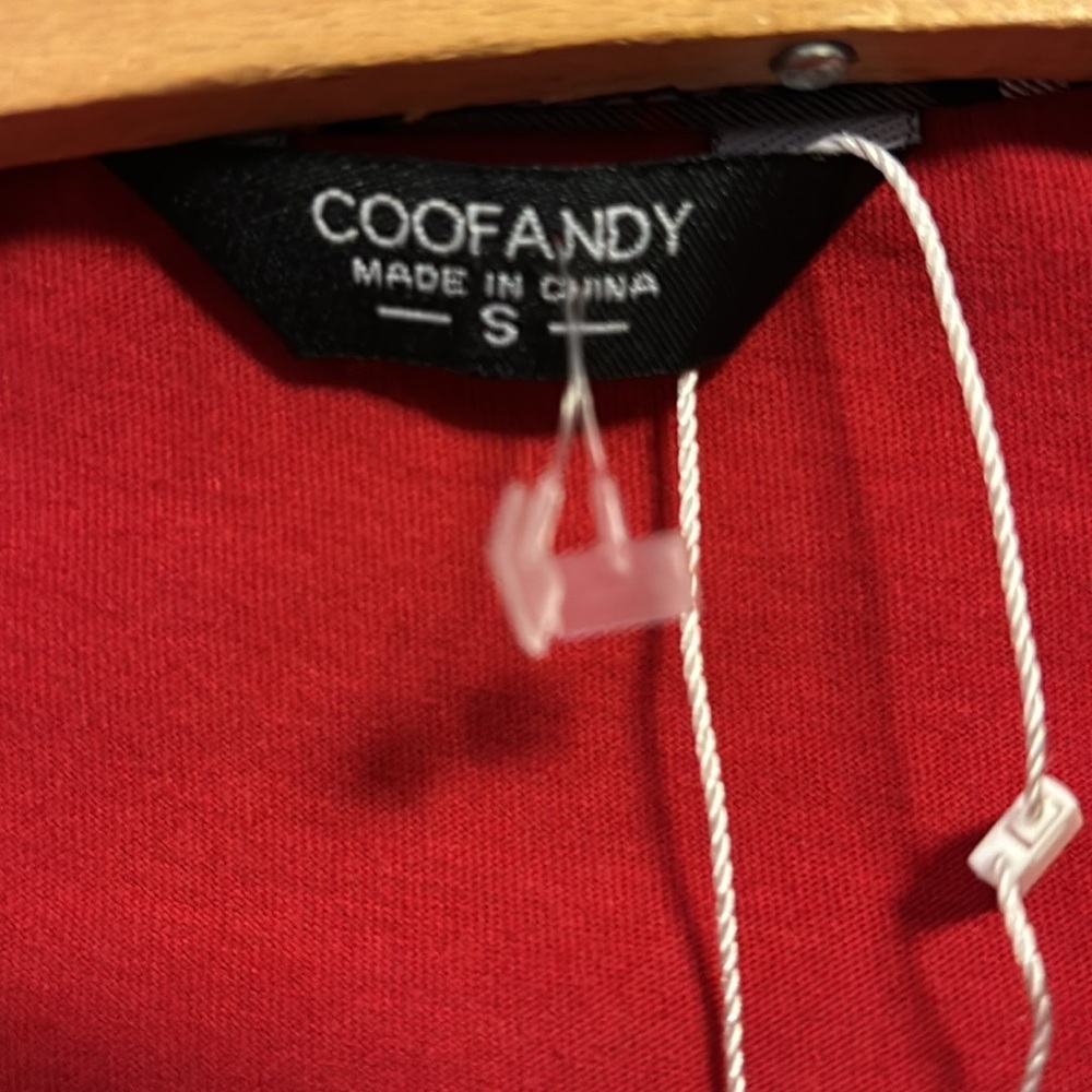 COOFANDY BRAND RED POLO SHIRT 3 BUTTONS DOWN CENTER GREY RED WHITE PLAID ACCENTS - Picture 3 of 8